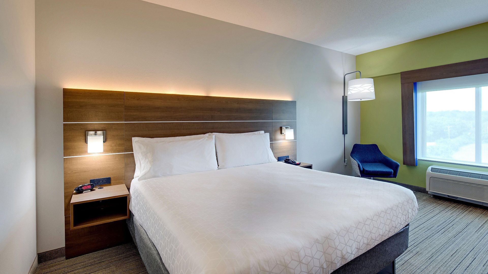 Hotel Express Nashville-opryland By Ihg Nashville