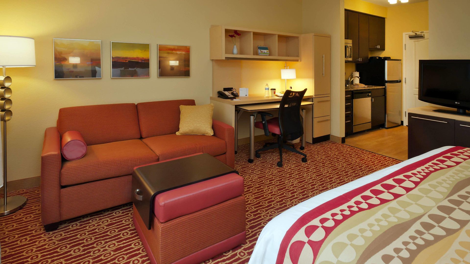 Hotel Towneplace By Marriott Airport