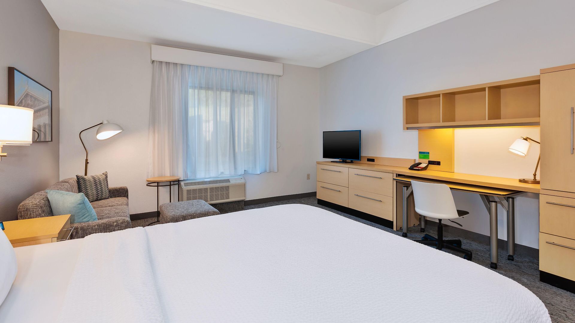 Hotel Towneplace By Marriott Airport 3*