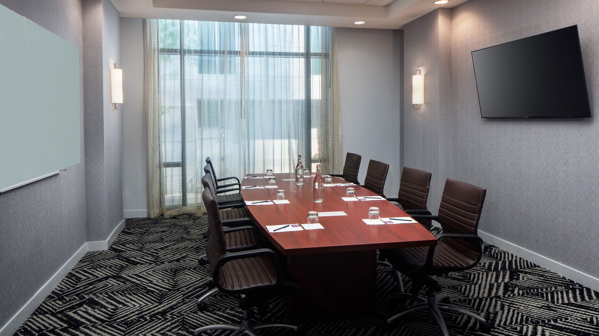 Hyatt Place Downtown 3*