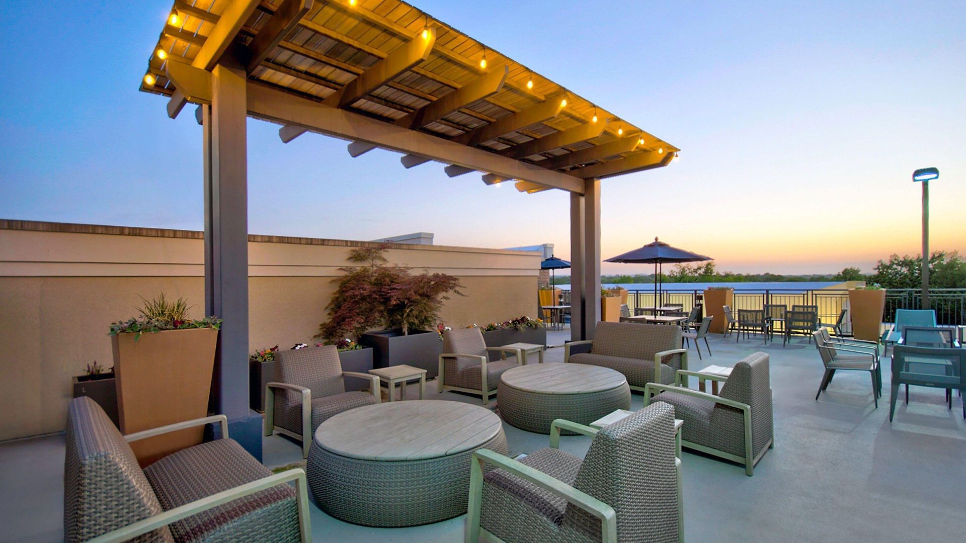 Courtyard By Marriott Hills Hotel 3*