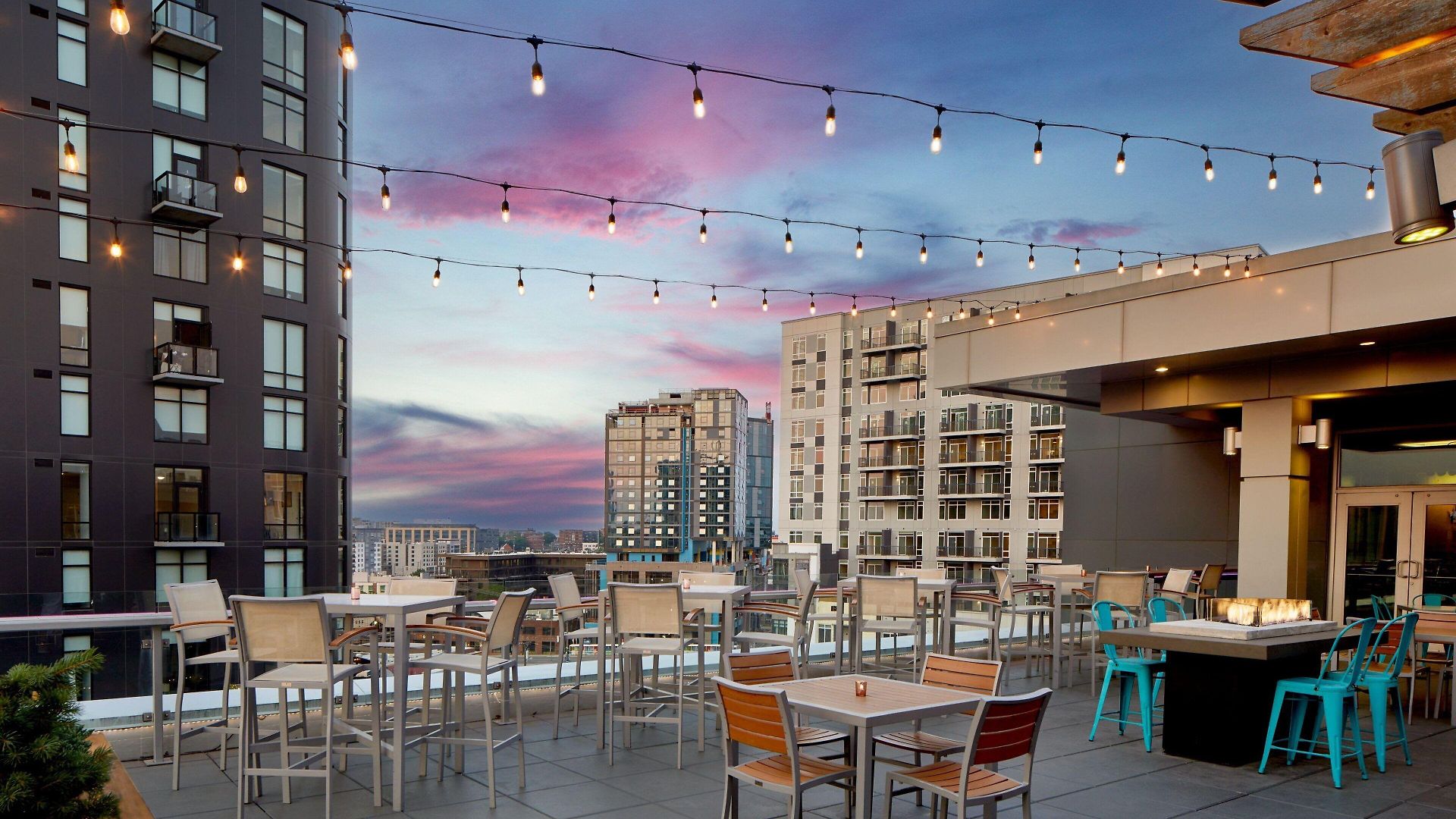 Fairfield And By Marriott Downtown/the Gulch Hotel