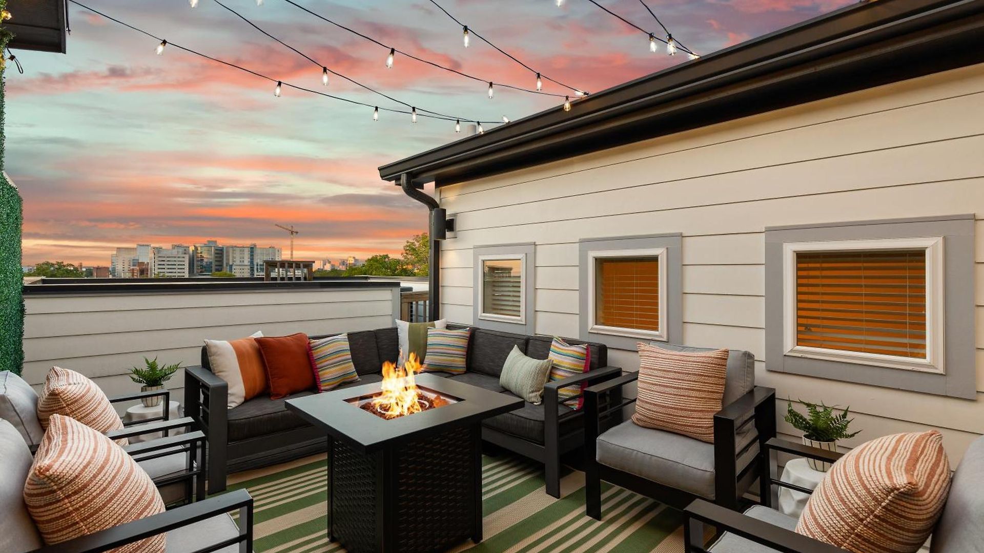 Holiday home Private Rooftop Near Vanderbilt Only 2 Miles From Downtown