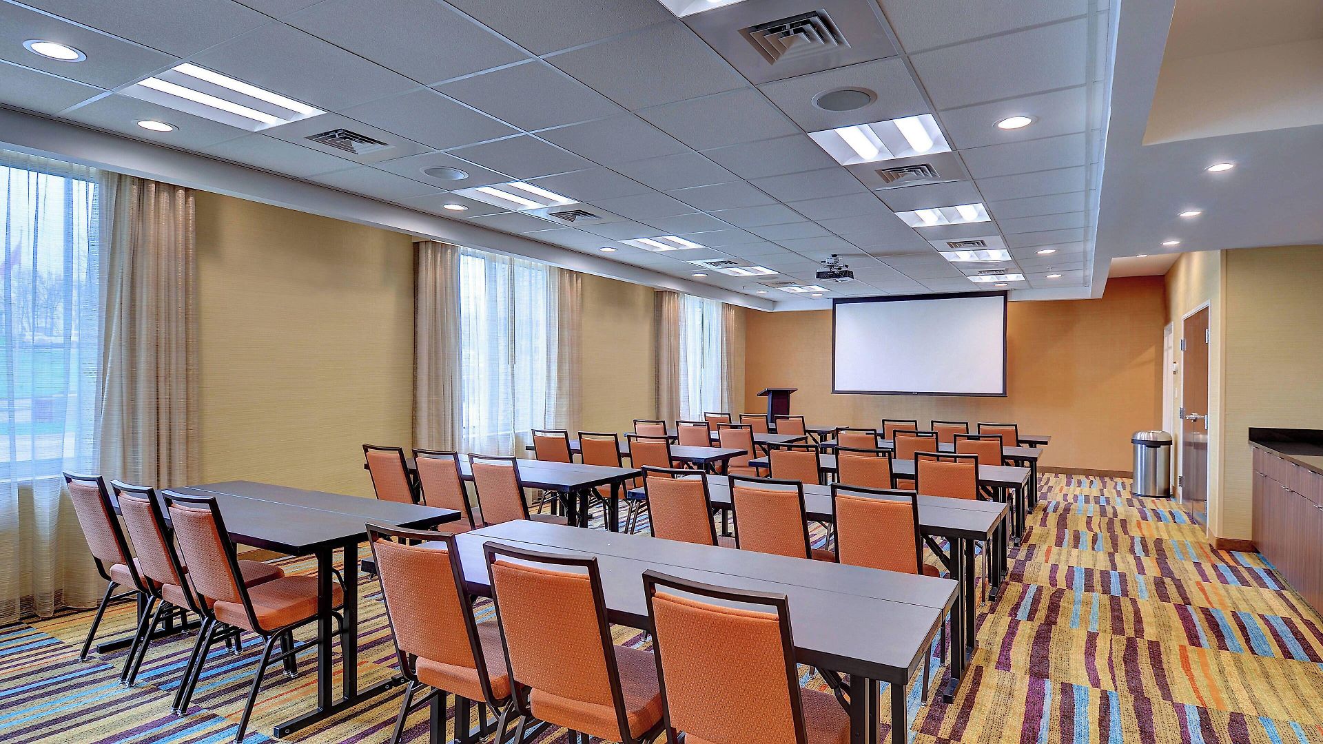 Hotel Fairfield & By Marriott Downtown-metrocenter Nashville