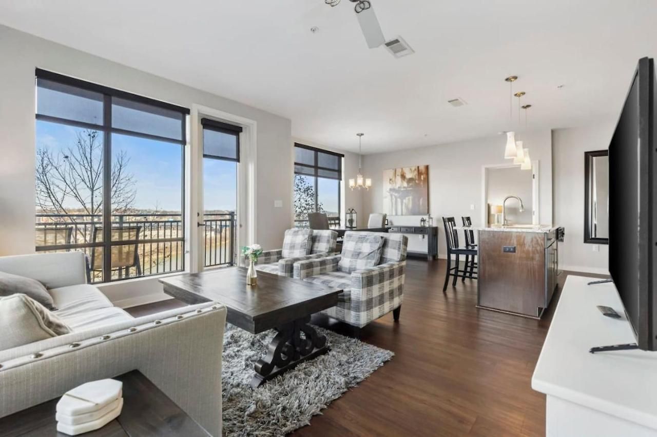 Cityview 220 * Nashville