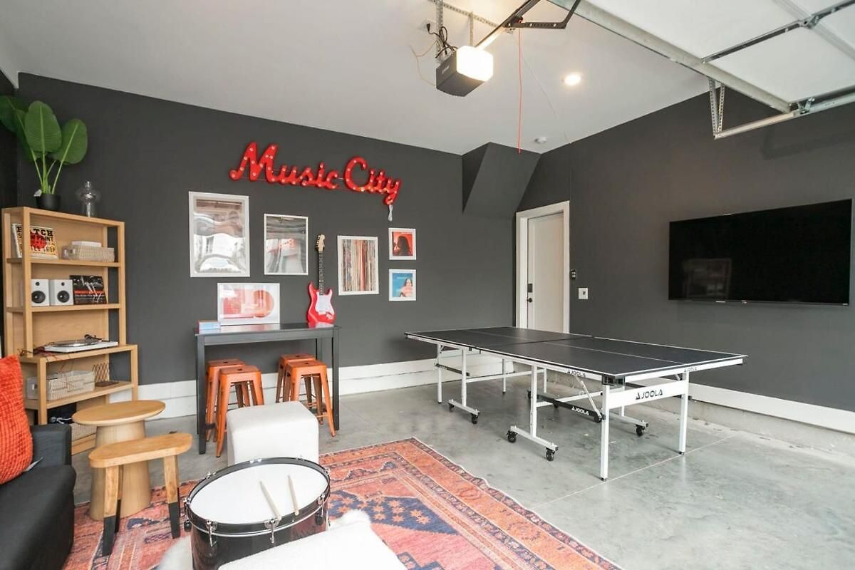2 Homes With Rooftops & Views Nashville