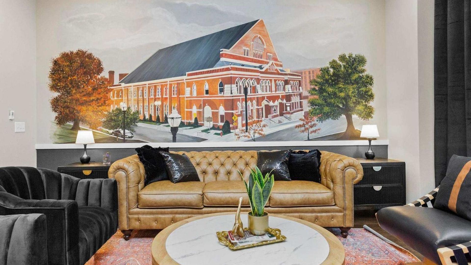 Iconic Ryman Revival - Pews Murals & Karaoke
