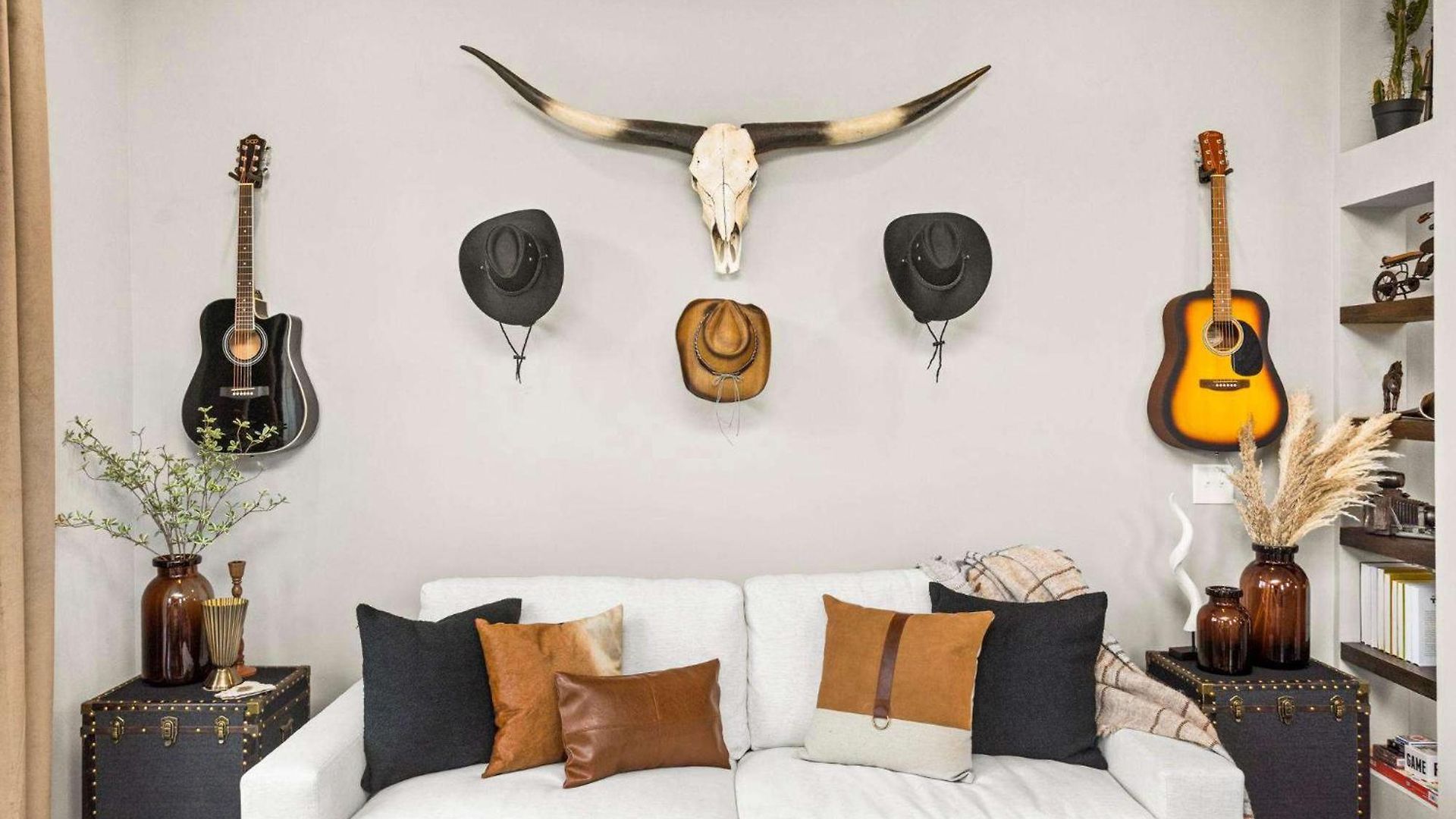 2 Adjacent Luxury Homes Rooftop Decks & Game Holiday home Nashville