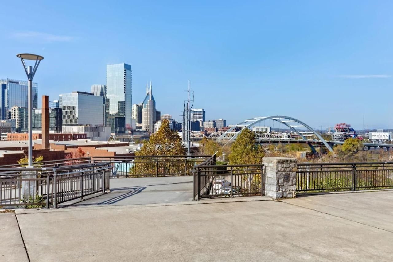 Holiday home Luxurious Downtown-2 Bed 2 Bath Corner 2m