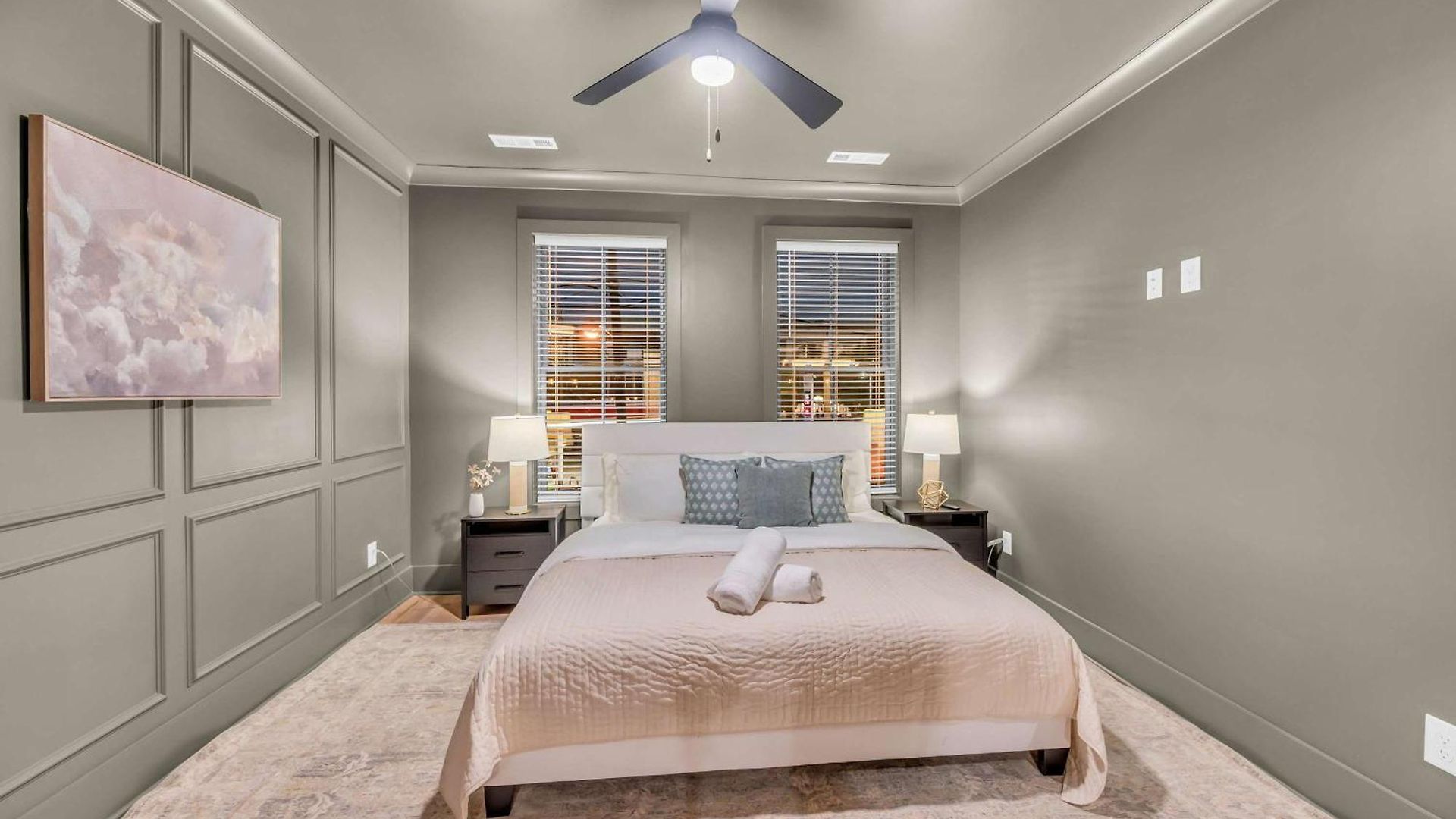 Holiday home New 2 Luxe Townhomes With Rooftops Sleeps 24 *
