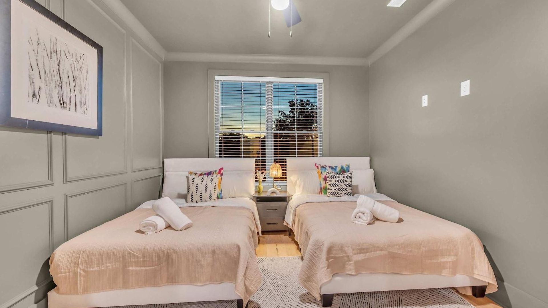 New 2 Luxe Townhomes With Rooftops Sleeps 24 * Nashville