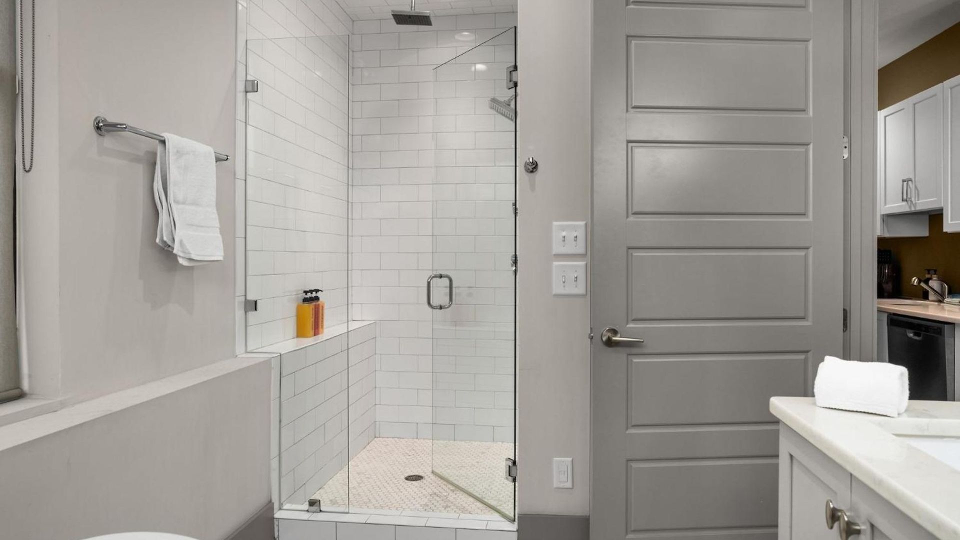 Luxe Getaway With Hot Tub Nashville