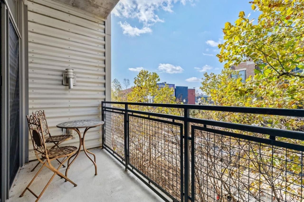 Luxurious Downtown-2 Bed 2 Bath Corner 2m Nashville