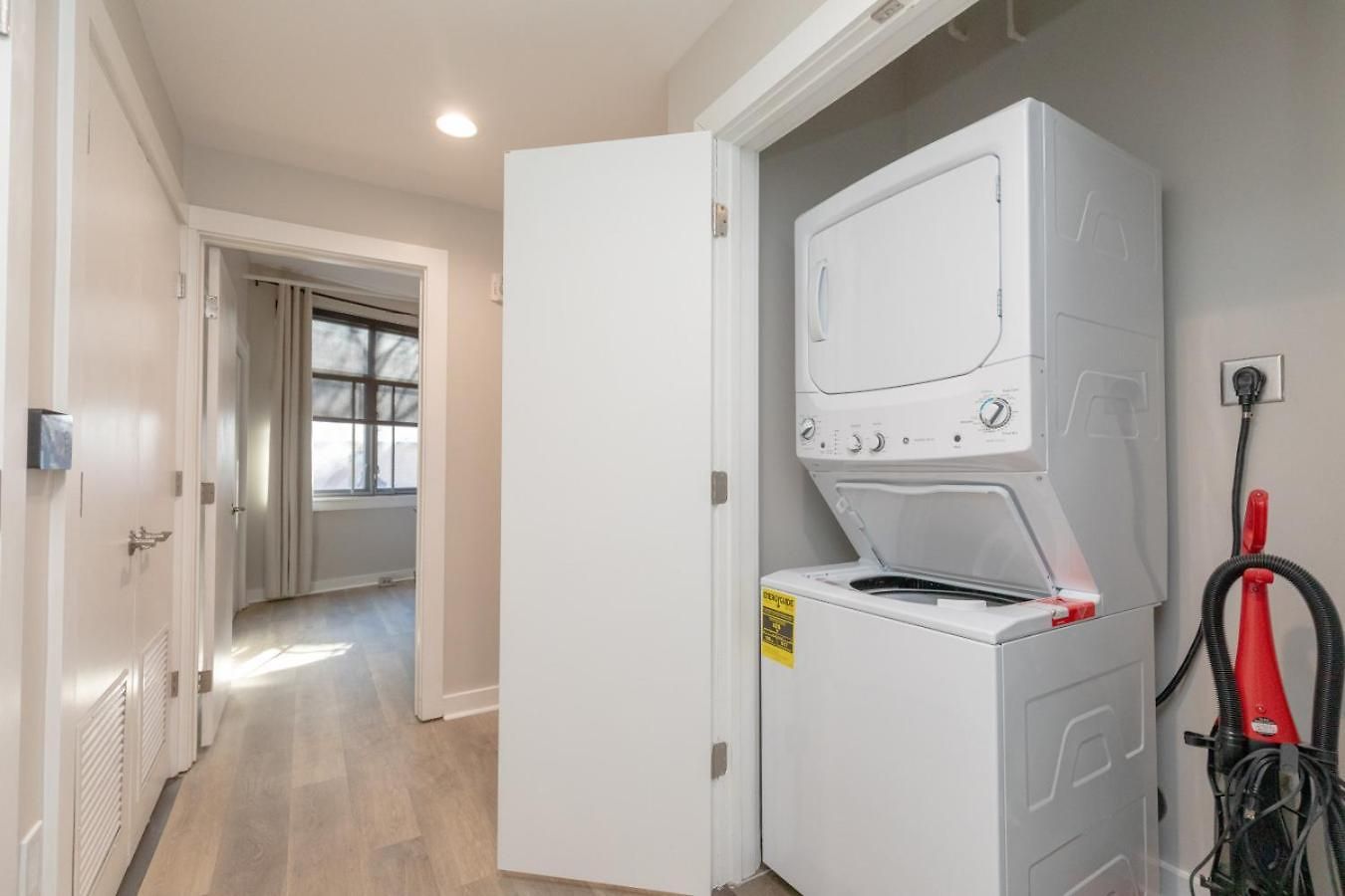 Holiday home Luxurious Downtown 2 Bedroom 2 Bath With Views 1m *