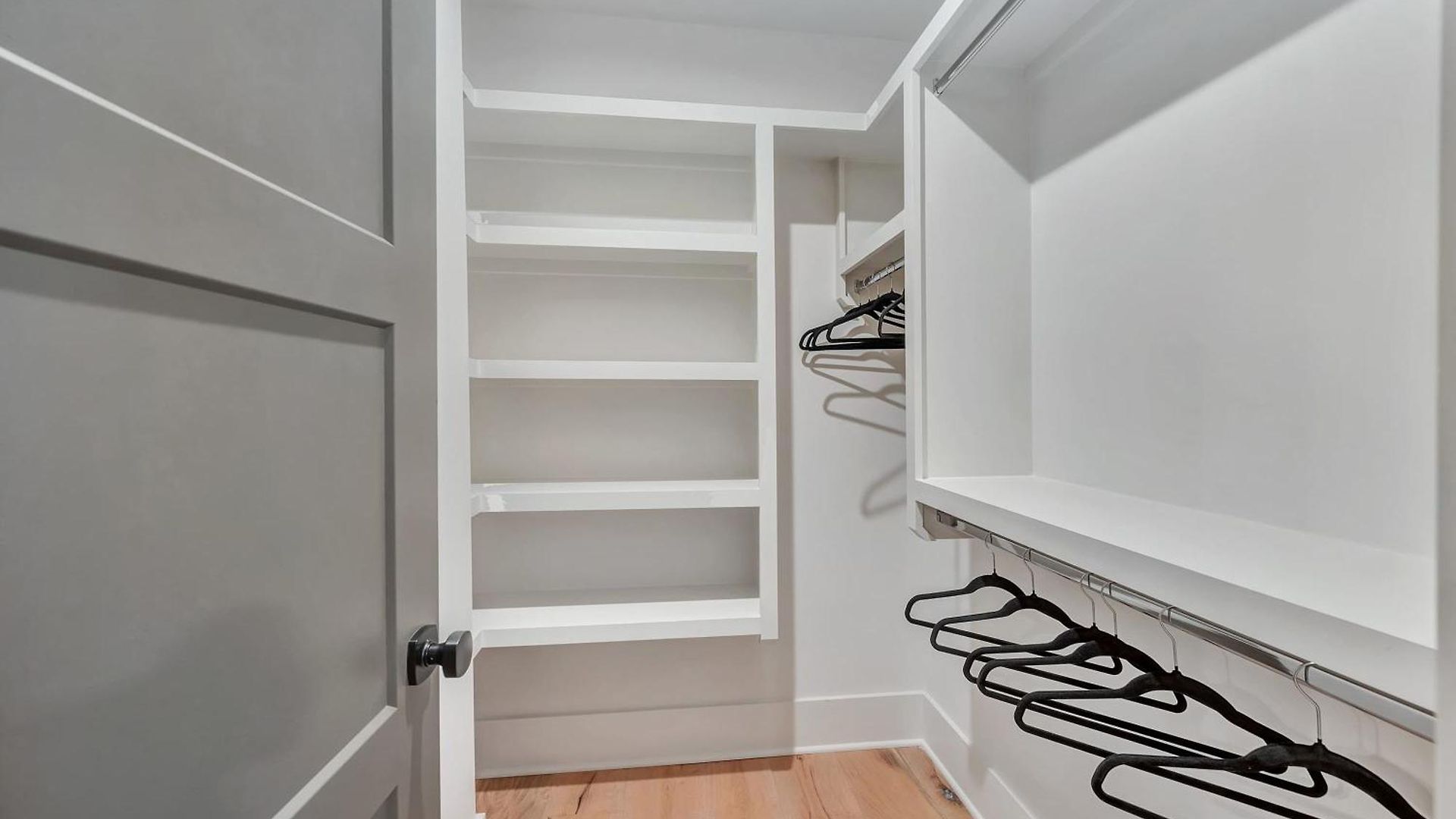 New 2 Luxe Townhomes With Rooftops Sleeps 24 *