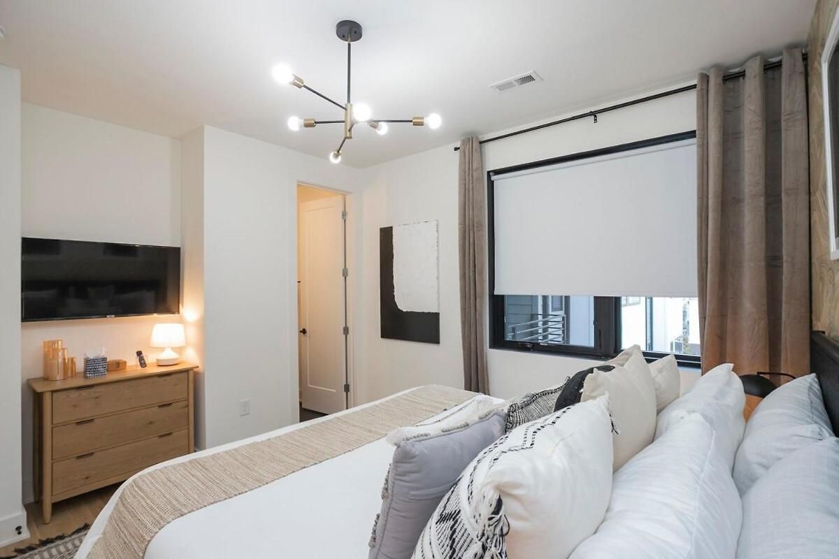 2 Homes With Rooftops & Views Holiday home Nashville