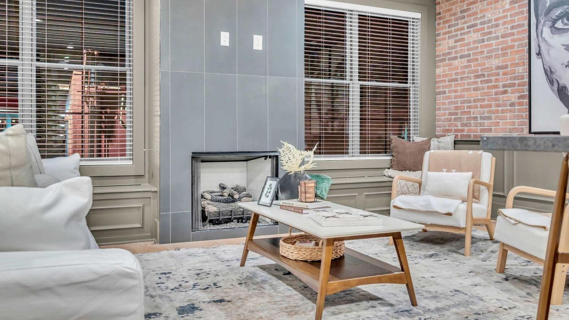 Holiday home New 2 Luxe Townhomes With Rooftops Sleeps 24