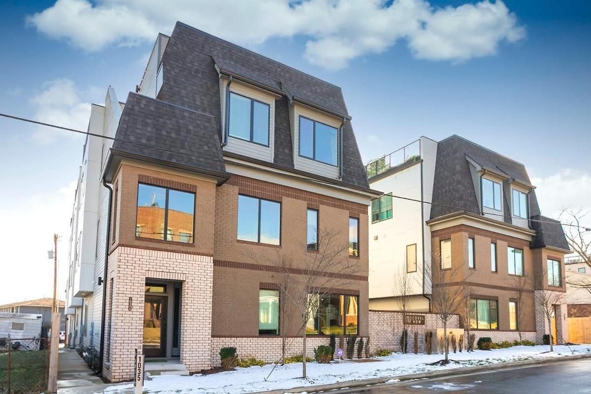 2 Side By Side Homes With Rooftops Holiday home Nashville