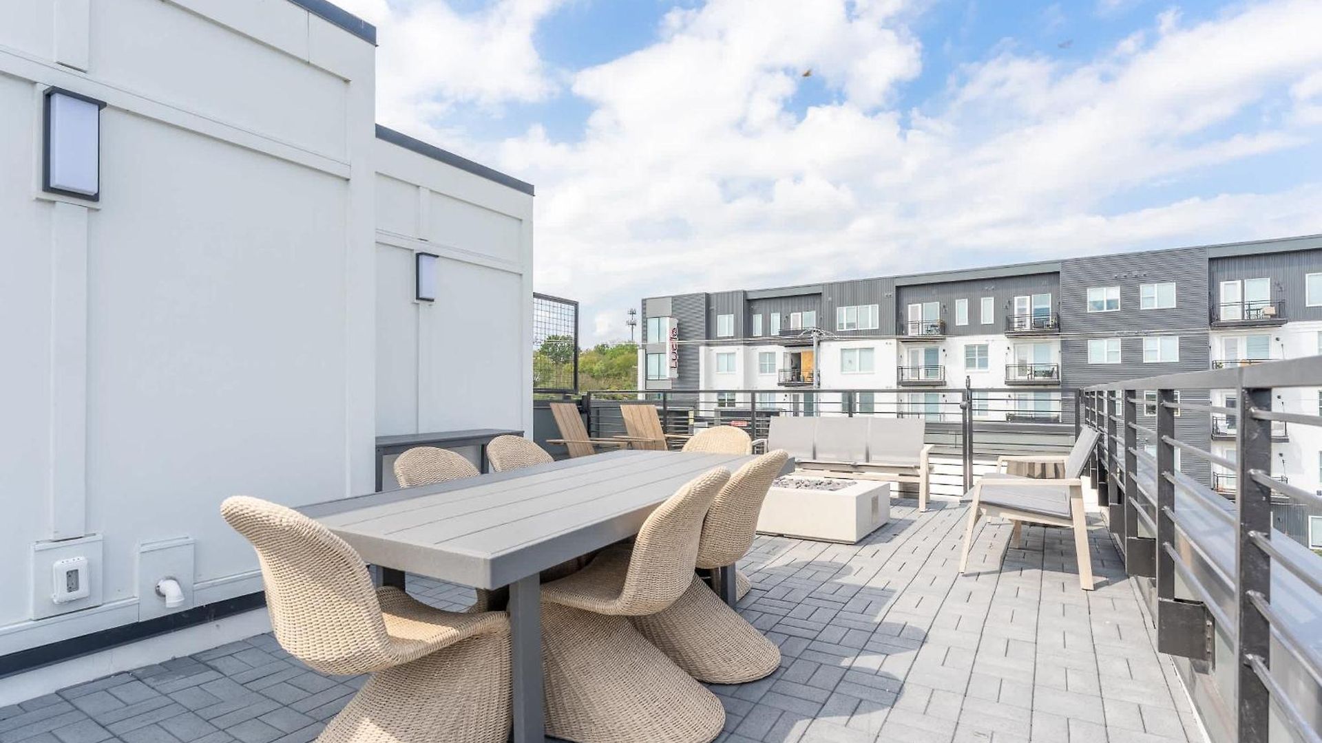 Rooftop Hot Tub Fire Pit 8br Near Broadway Holiday home