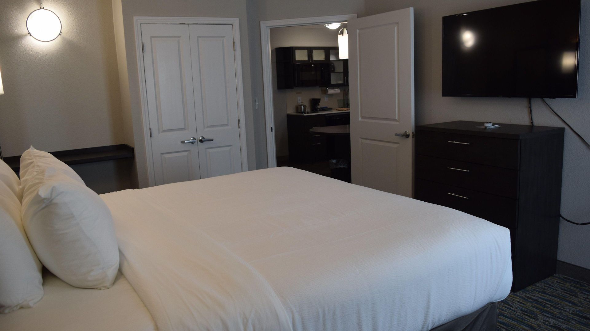 Hotel Candlewood - Metro Center By Ihg 3*