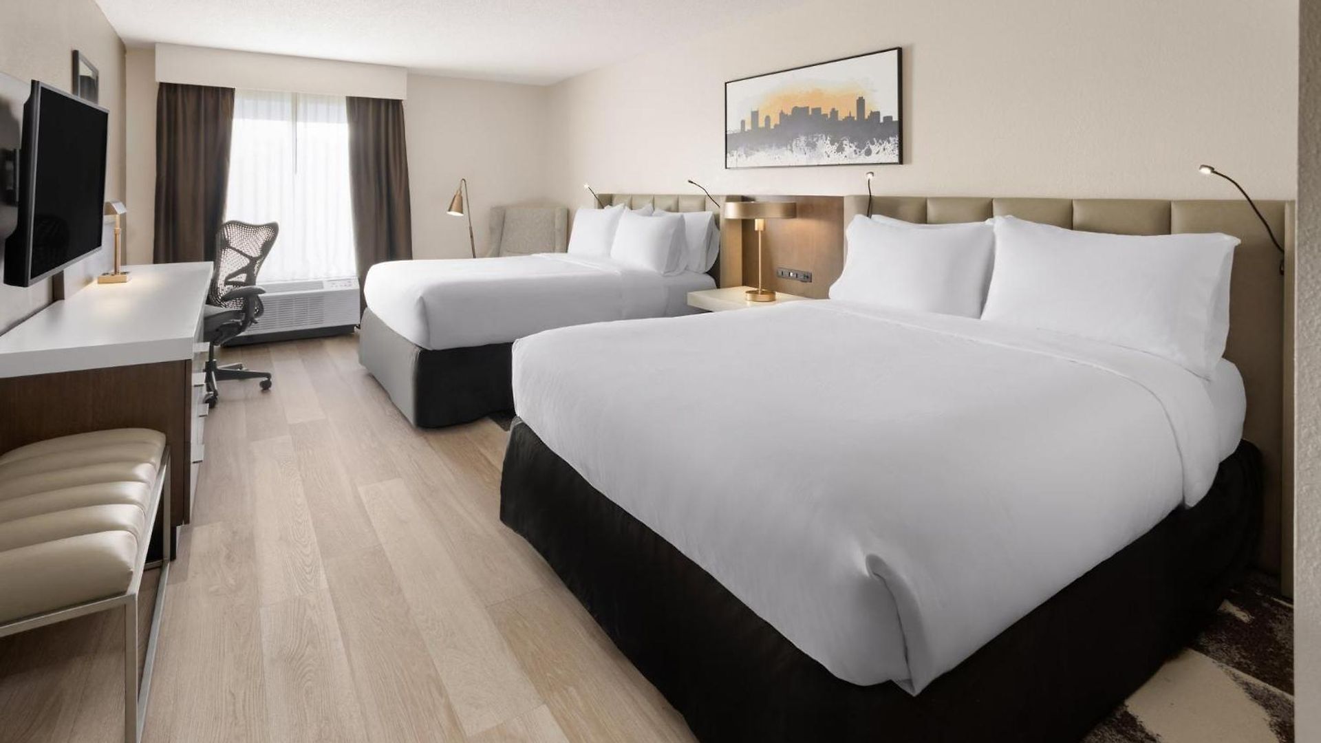 Crowne Plaza Airport By Ihg Hotel