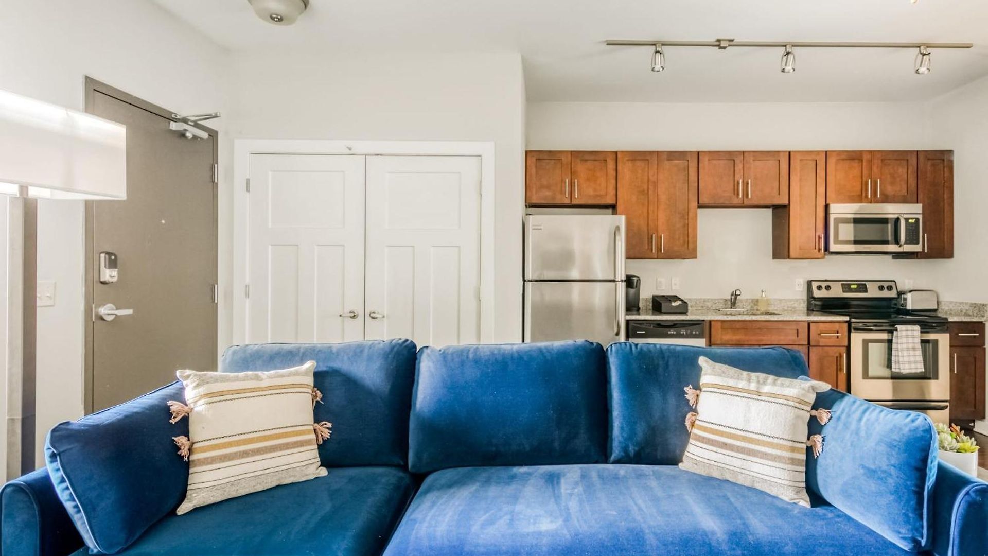 Cozysuites Music Row Classy 1br In Nashville! 61 Apartment