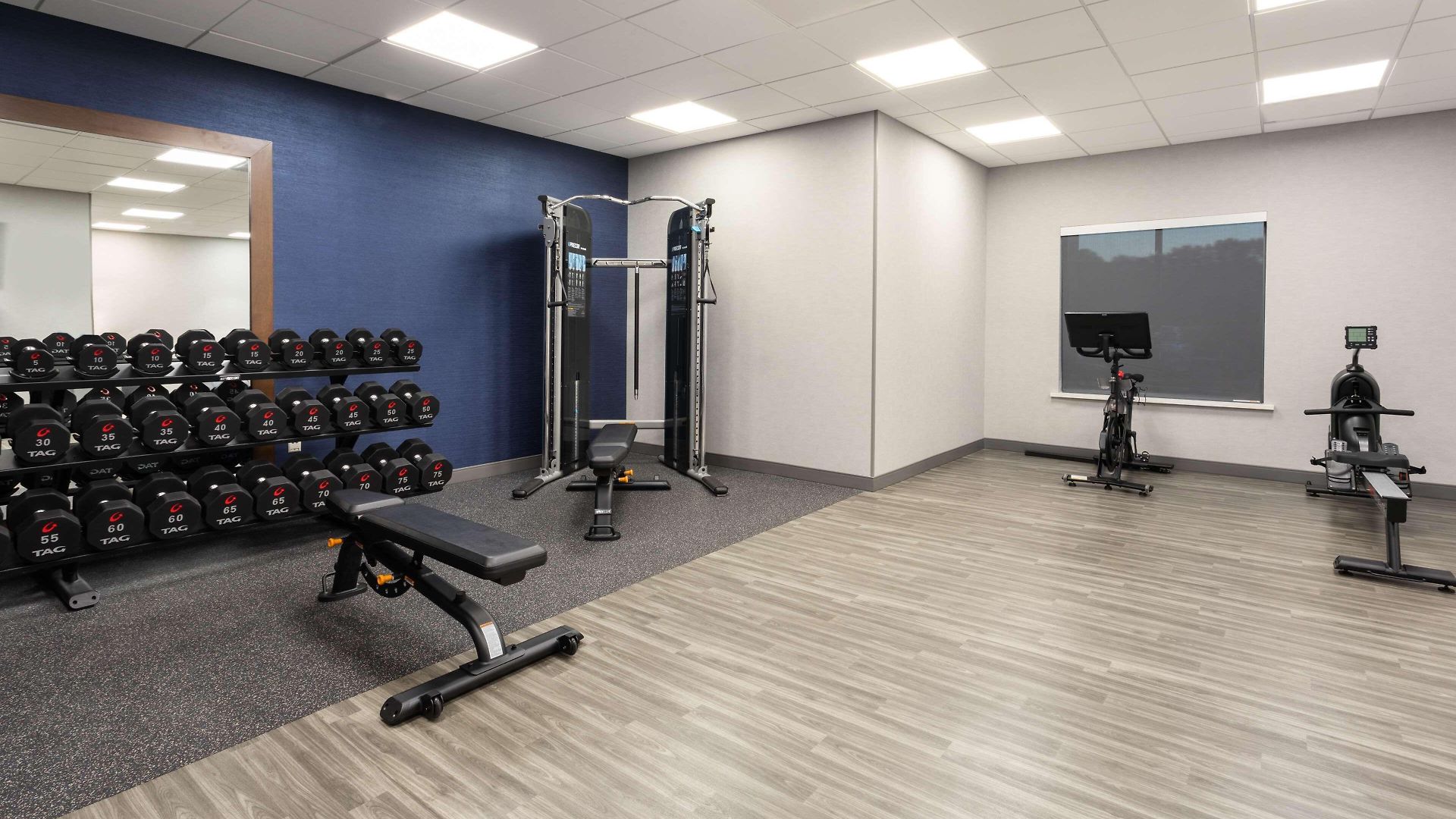Hampton By Hilton Airport Century Place Hotel