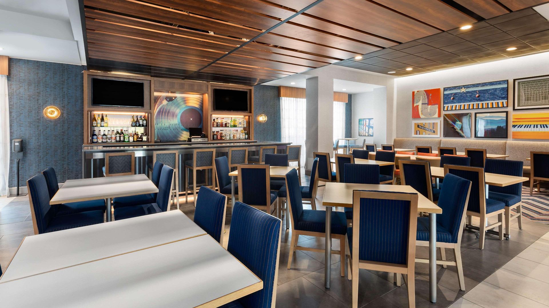 Hotel Hampton By Hilton Airport Century Place Nashville