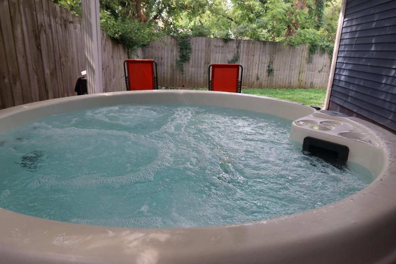 Casa Azul King Beds Close To Broadway Hot Tub Holiday home *