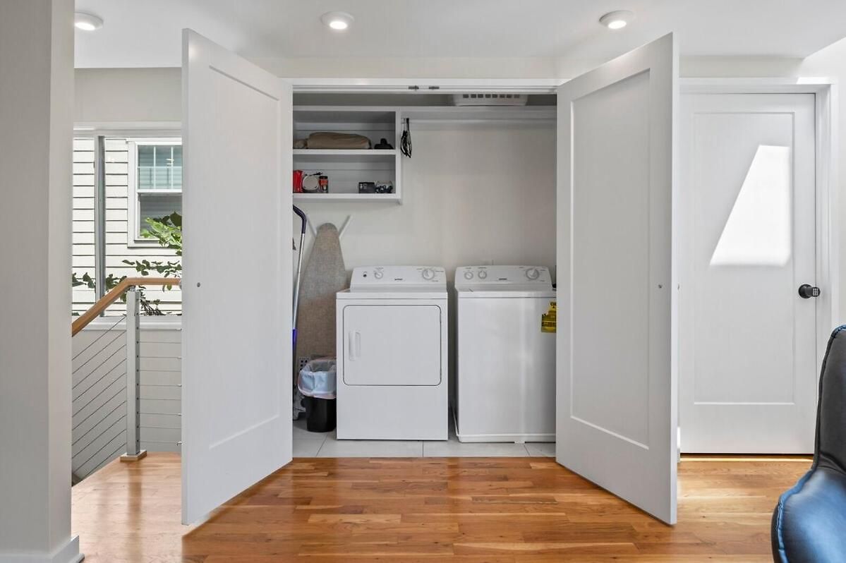 Walk & Bike-stunning Natural Light! 13 Mins To Downtown Holiday home *