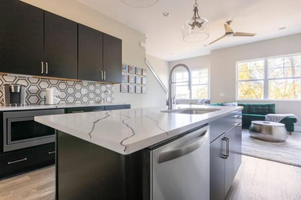Rooftop Views 4br 4ba 7 Beds Near Broadway Nashville