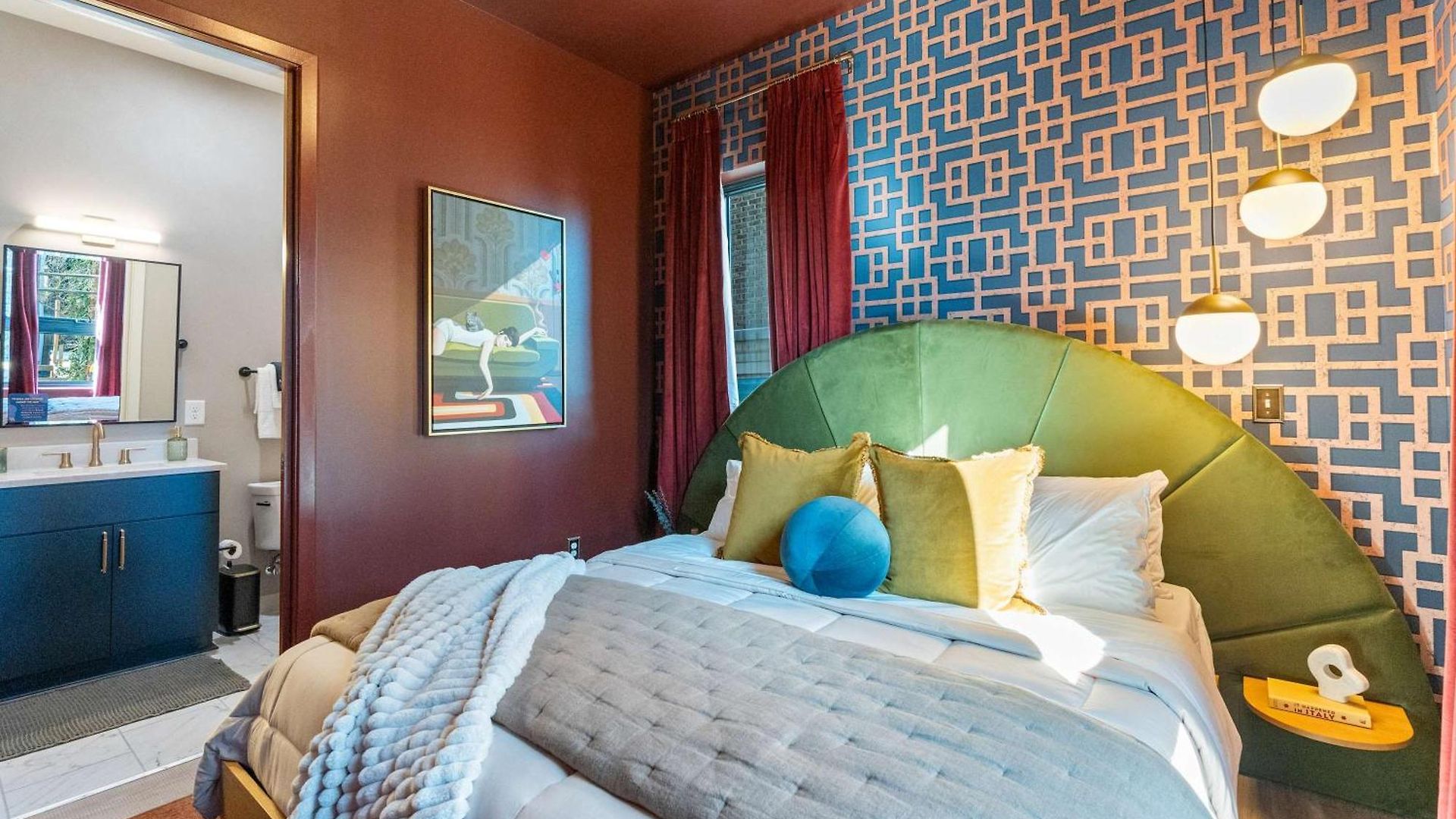 Holiday home Three King With Pool Gym Balcony & Garage Right On Music Row Downtown Views From Rooftop Walk To Rca B & Local Dining Under 2 Miles To Broadway Elevator Access 24 Hr Hospitality Nashville