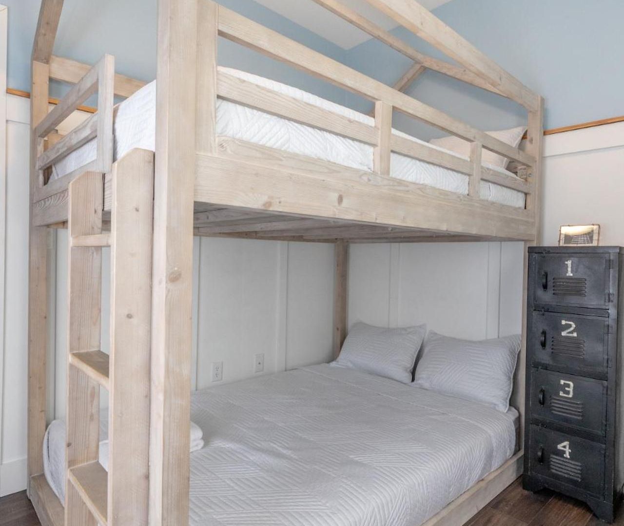 Broadway Breeze Escape Modern Comfort Holiday home *