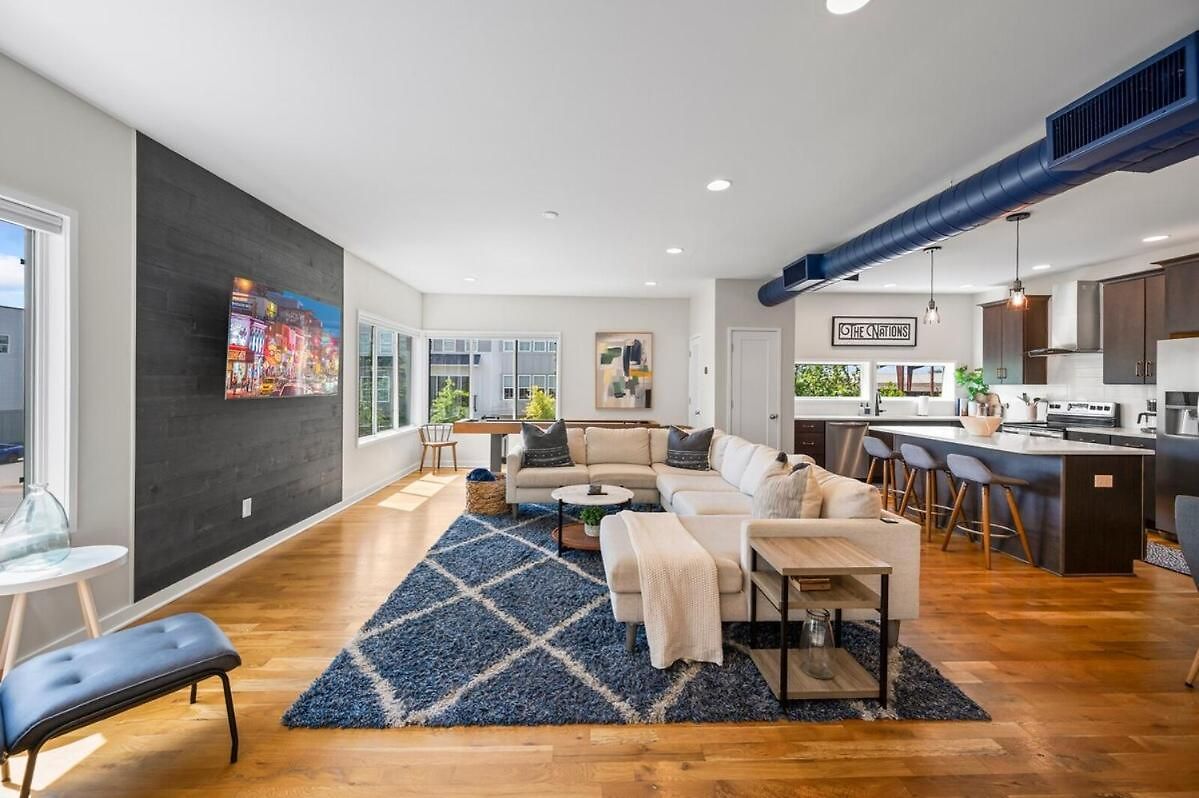 Walk & Bike-stunning Natural Light! 13 Mins To Downtown * Nashville
