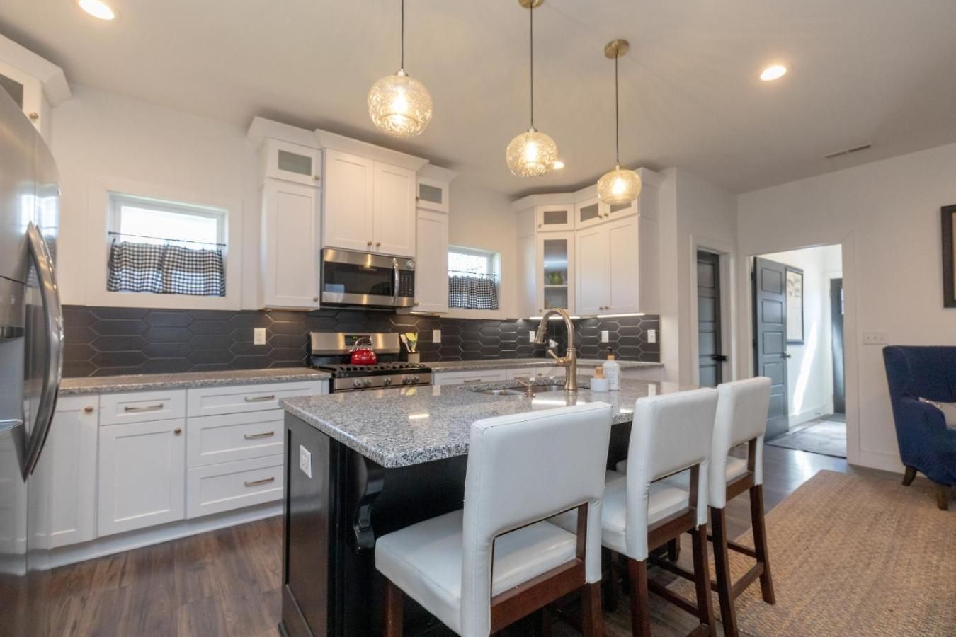 Broadway Breeze Escape Modern Comfort Holiday home Nashville
