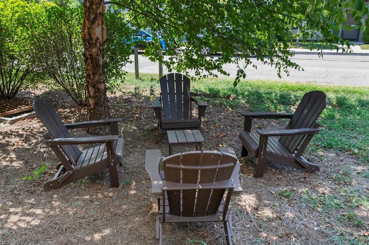 Walk & Bike-stunning Natural Light! 13 Mins To Downtown *