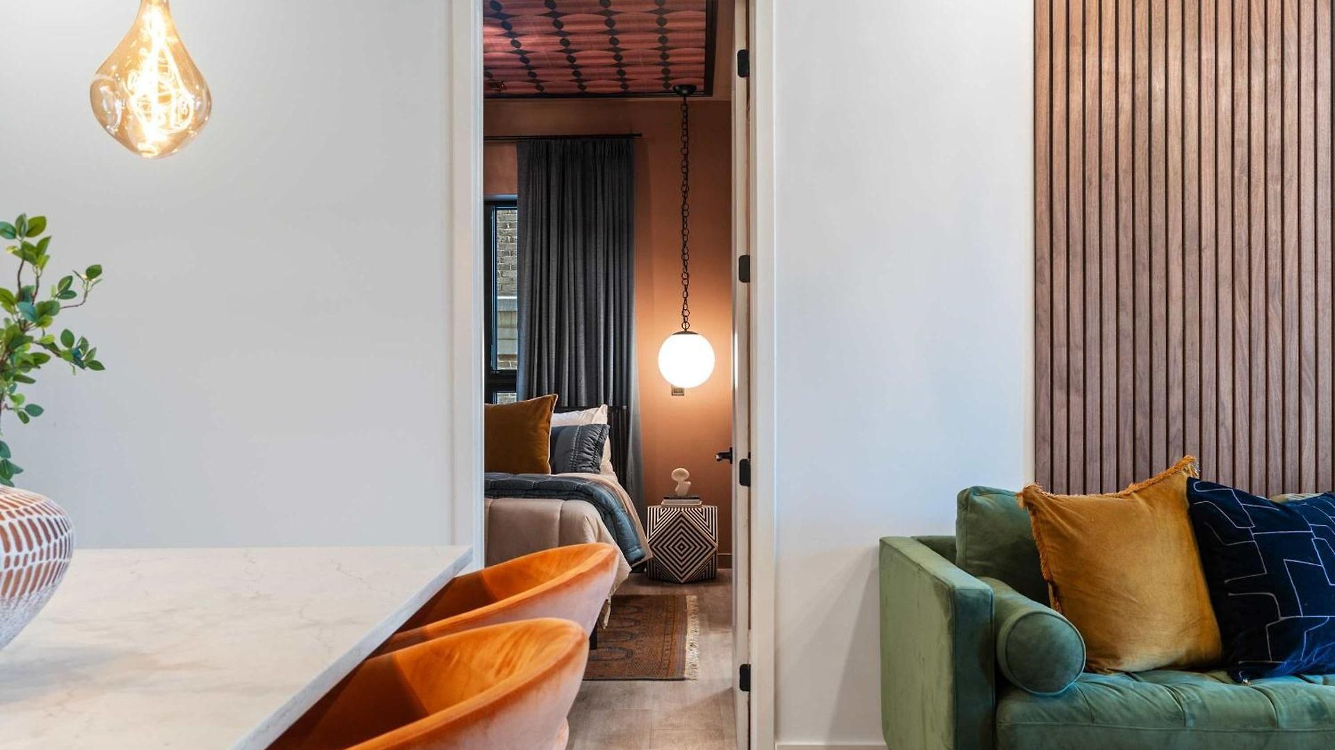 Three King With Pool Gym Balcony & Garage Right On Music Row Downtown Views From Rooftop Walk To Rca B & Local Dining Under 2 Miles To Broadway Elevator Access 24 Hr Hospitality Holiday home *