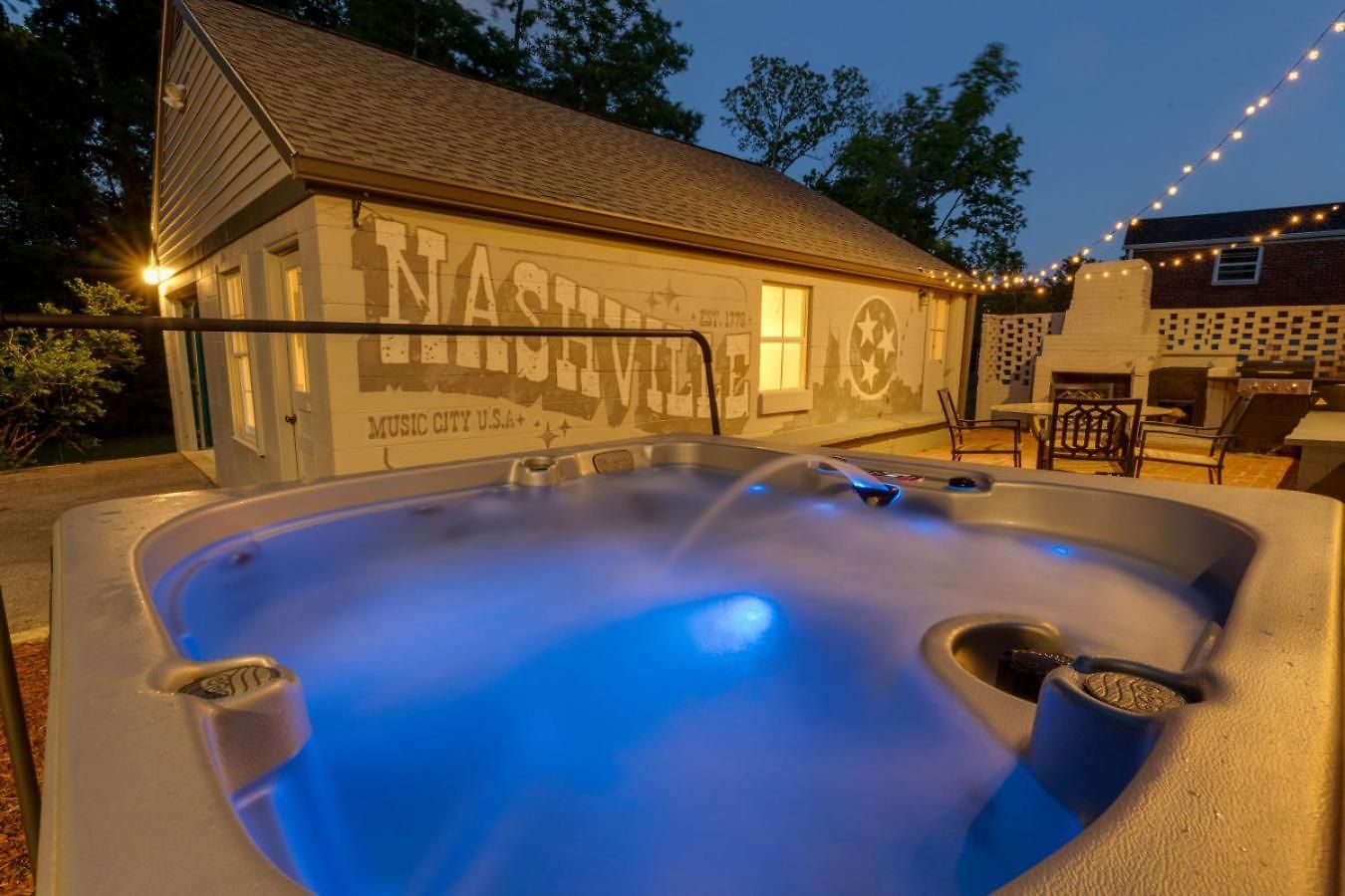 New Playground Hot Tub Games And Broadway Buzz Holiday home