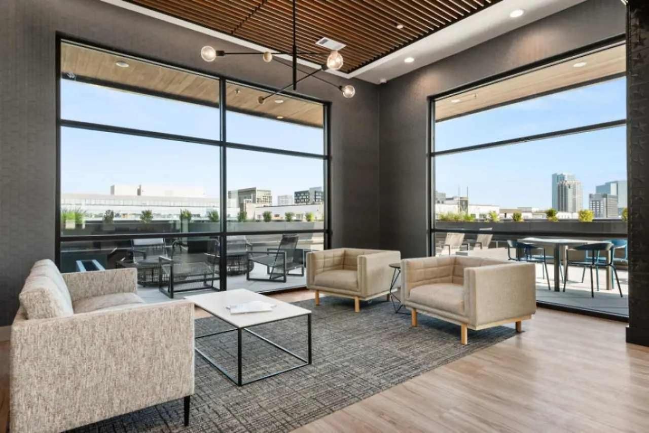Three King With Pool Gym Balcony & Garage Right On Music Row Downtown Views From Rooftop Walk To Rca B & Local Dining Under 2 Miles To Broadway Elevator Access 24 Hr Hospitality *