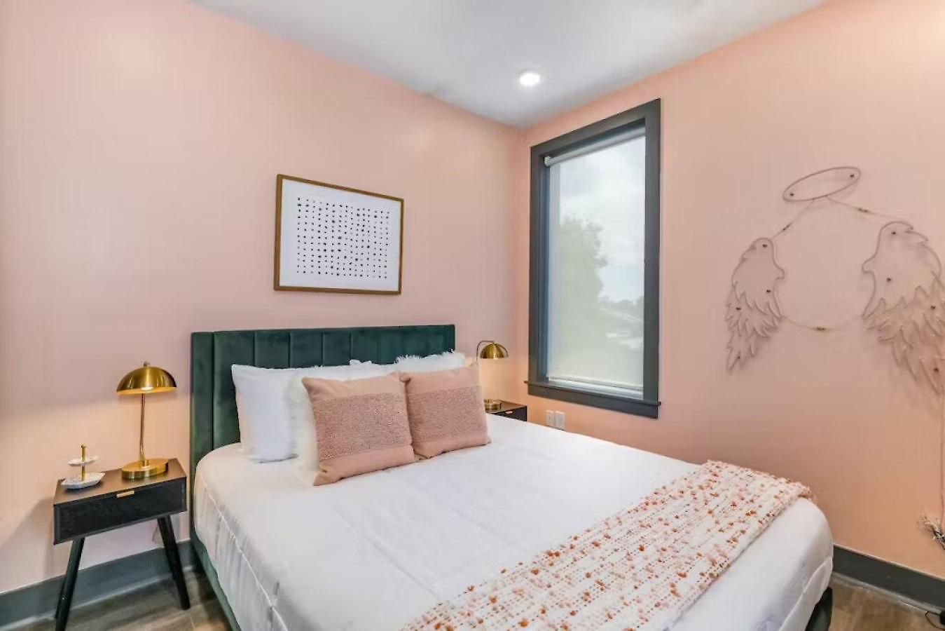 Apartment Oasis At The Muse Modern 2br With Balcony & Rooftop Views *