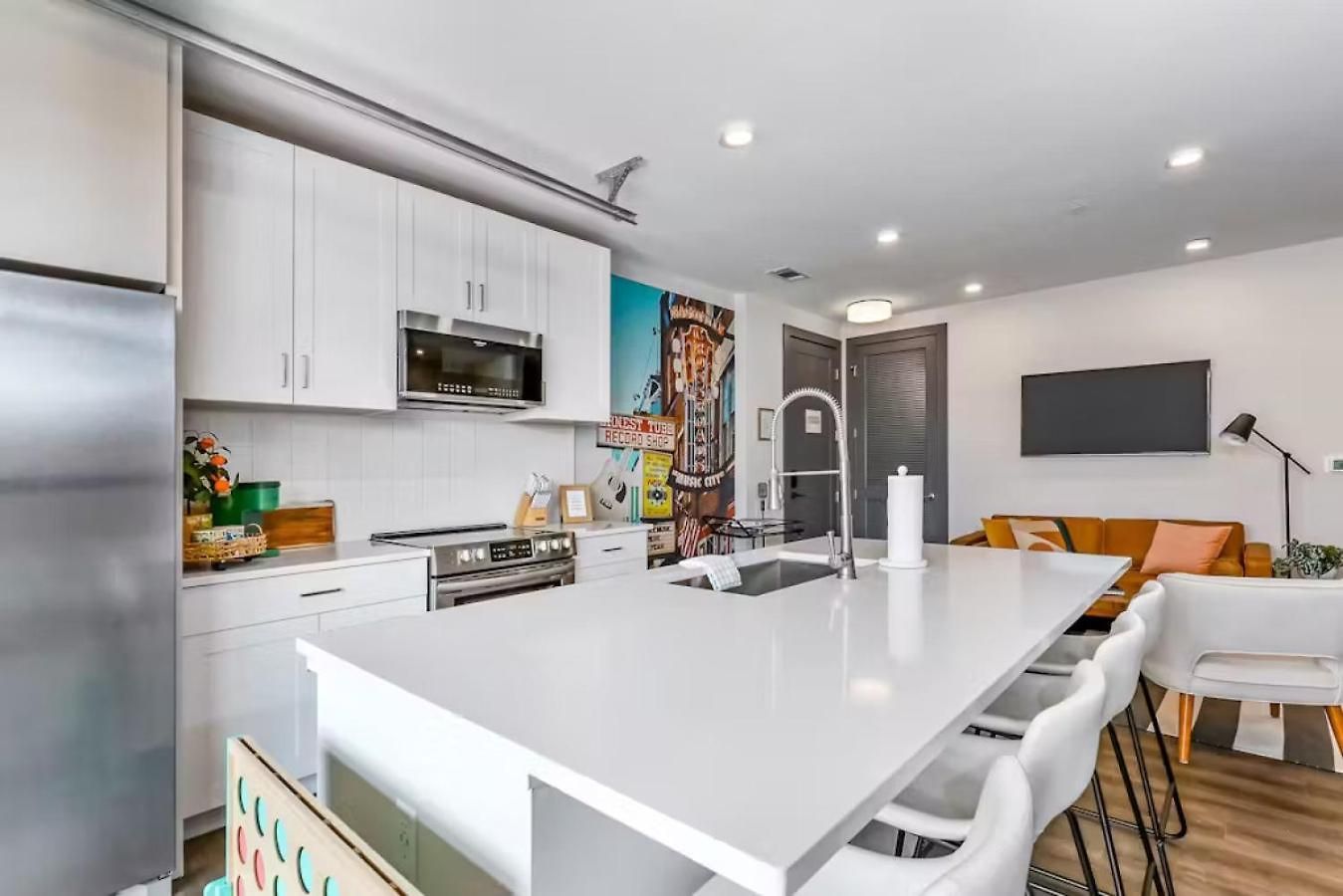 Oasis At The Muse Modern 2br With Balcony & Rooftop Views Apartment