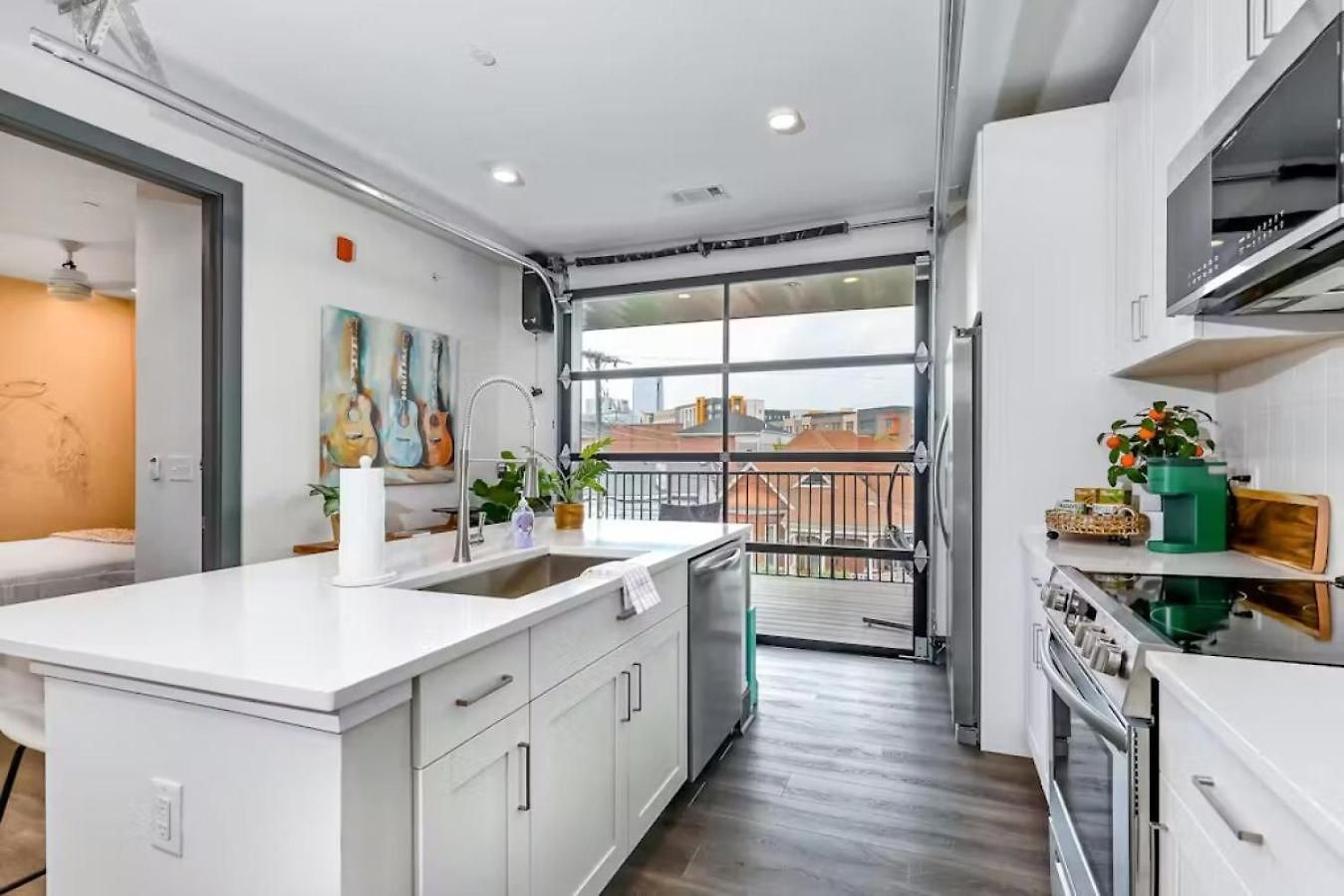 Oasis At The Muse Modern 2br With Balcony & Rooftop Views *