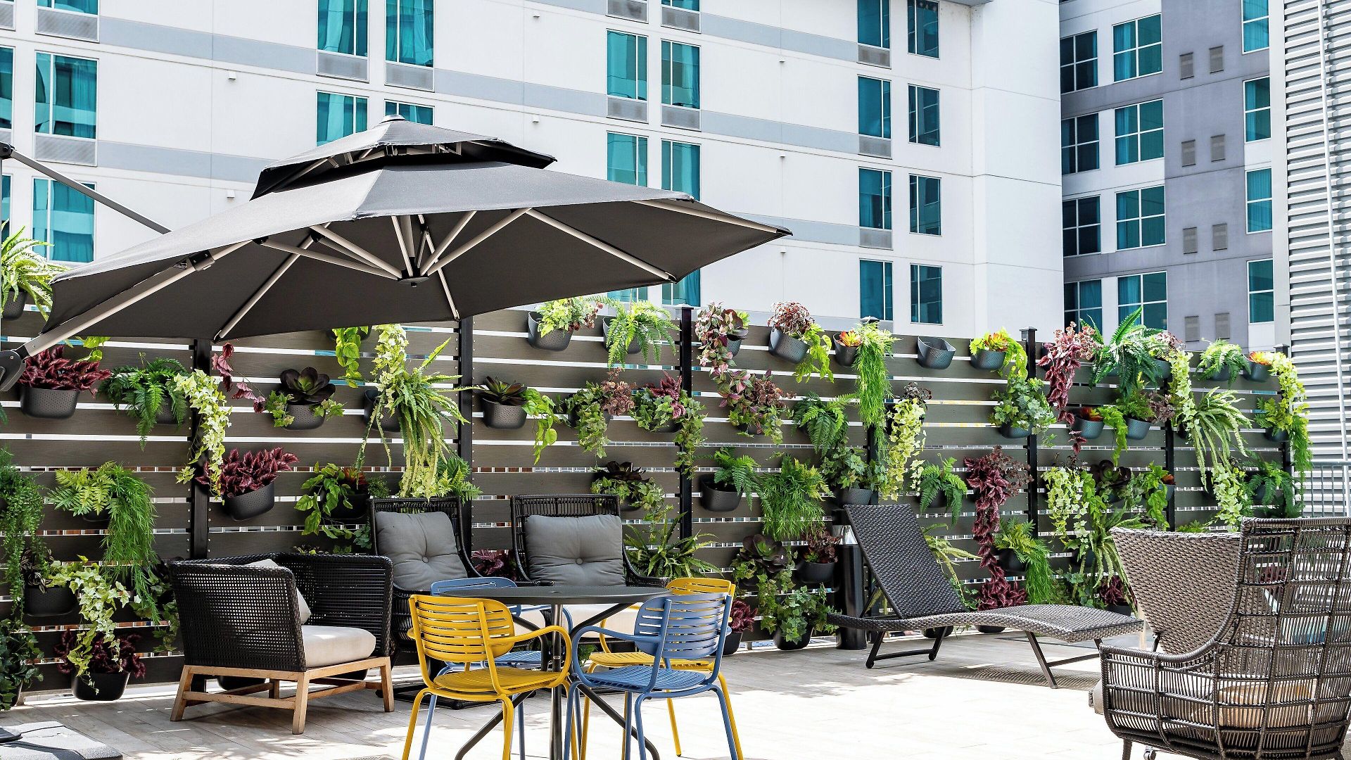 & Downtown - Broadway By Ihg Hotel Nashville