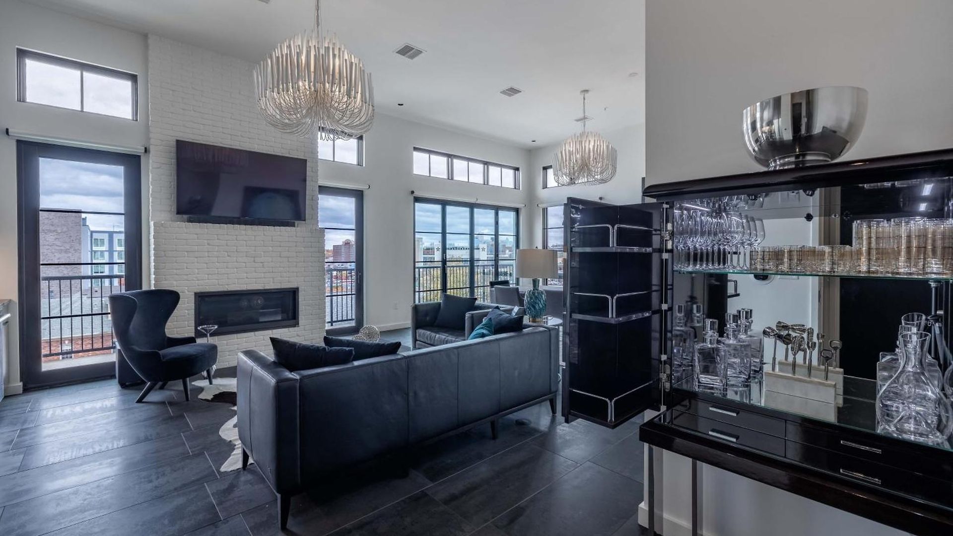 121 By Avantstay Hotel