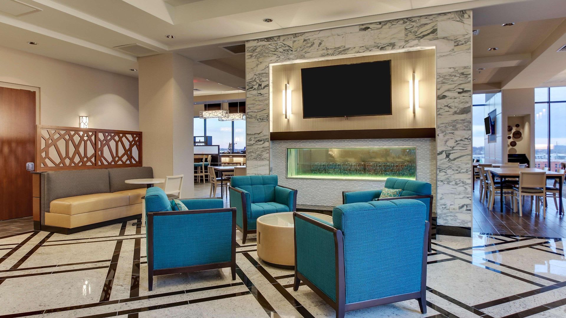 Drury Plaza Downtown Hotel
