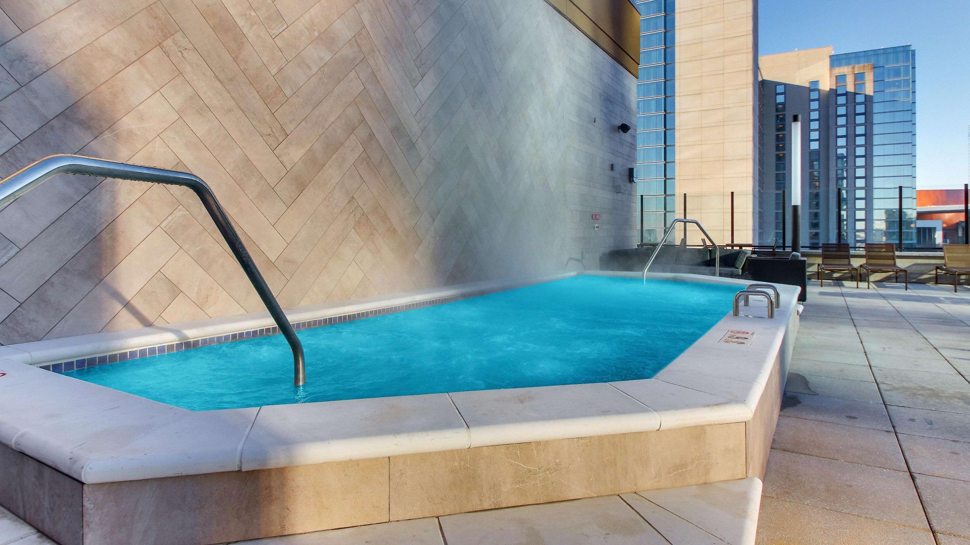 Hotel Drury Plaza Downtown 4*