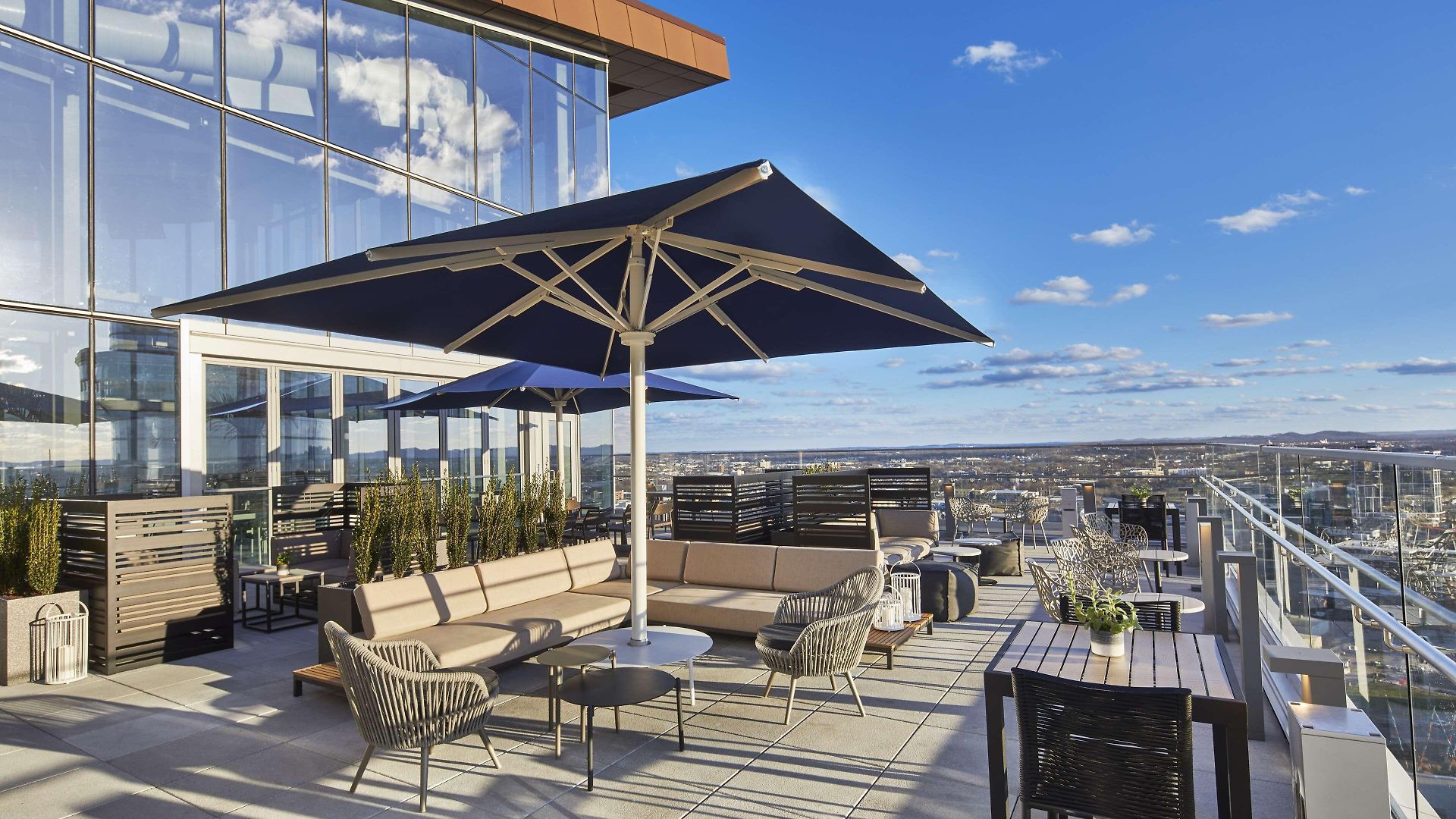 Embassy By Hilton Downtown 4*