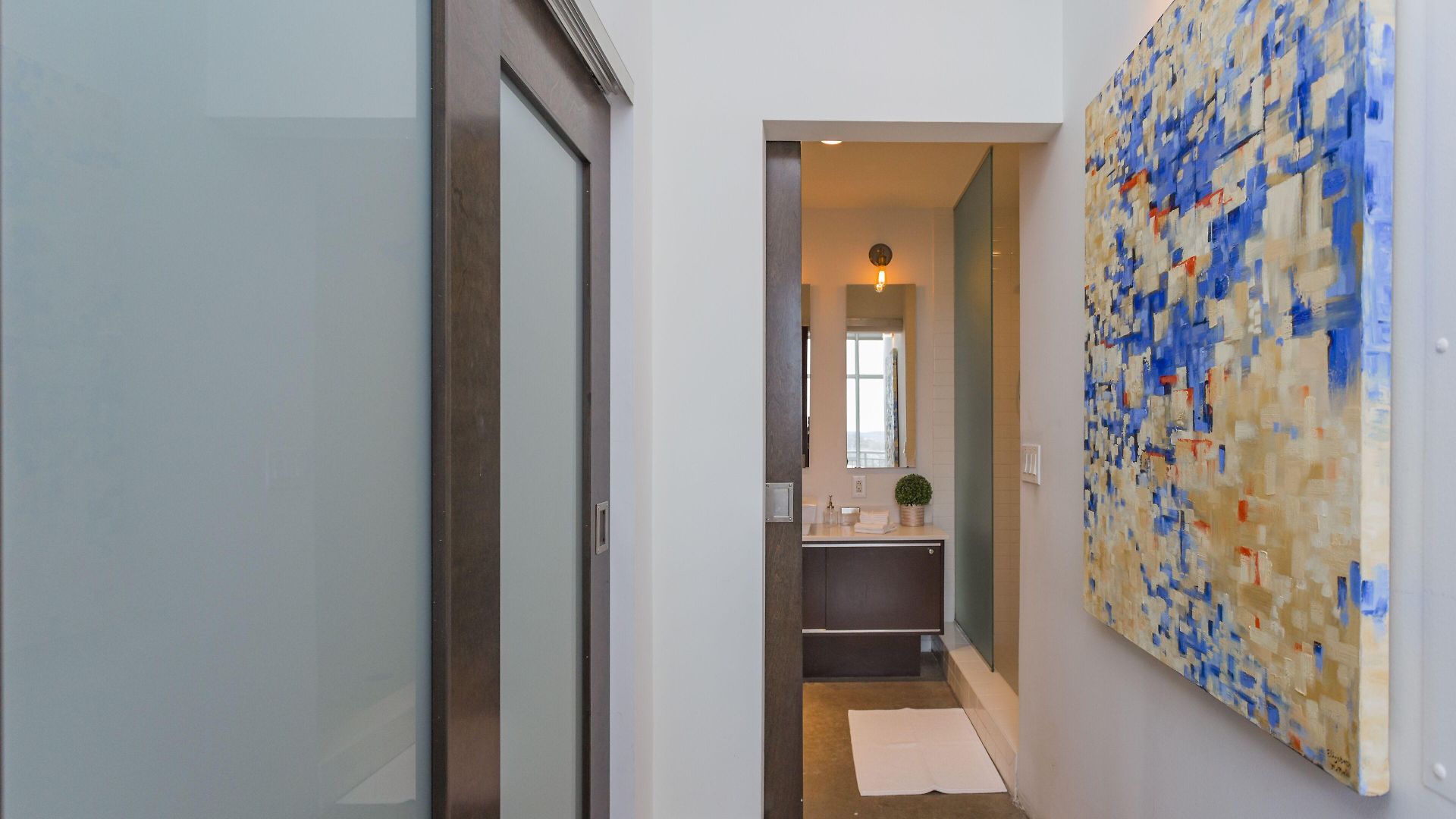 Artsy Extended Retreat Downtown Nashville