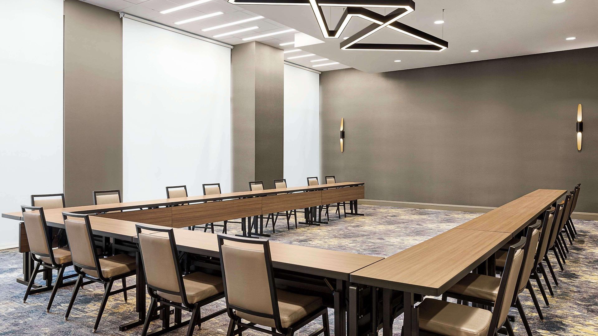 Hotel Hilton Garden West End Avenue 3*