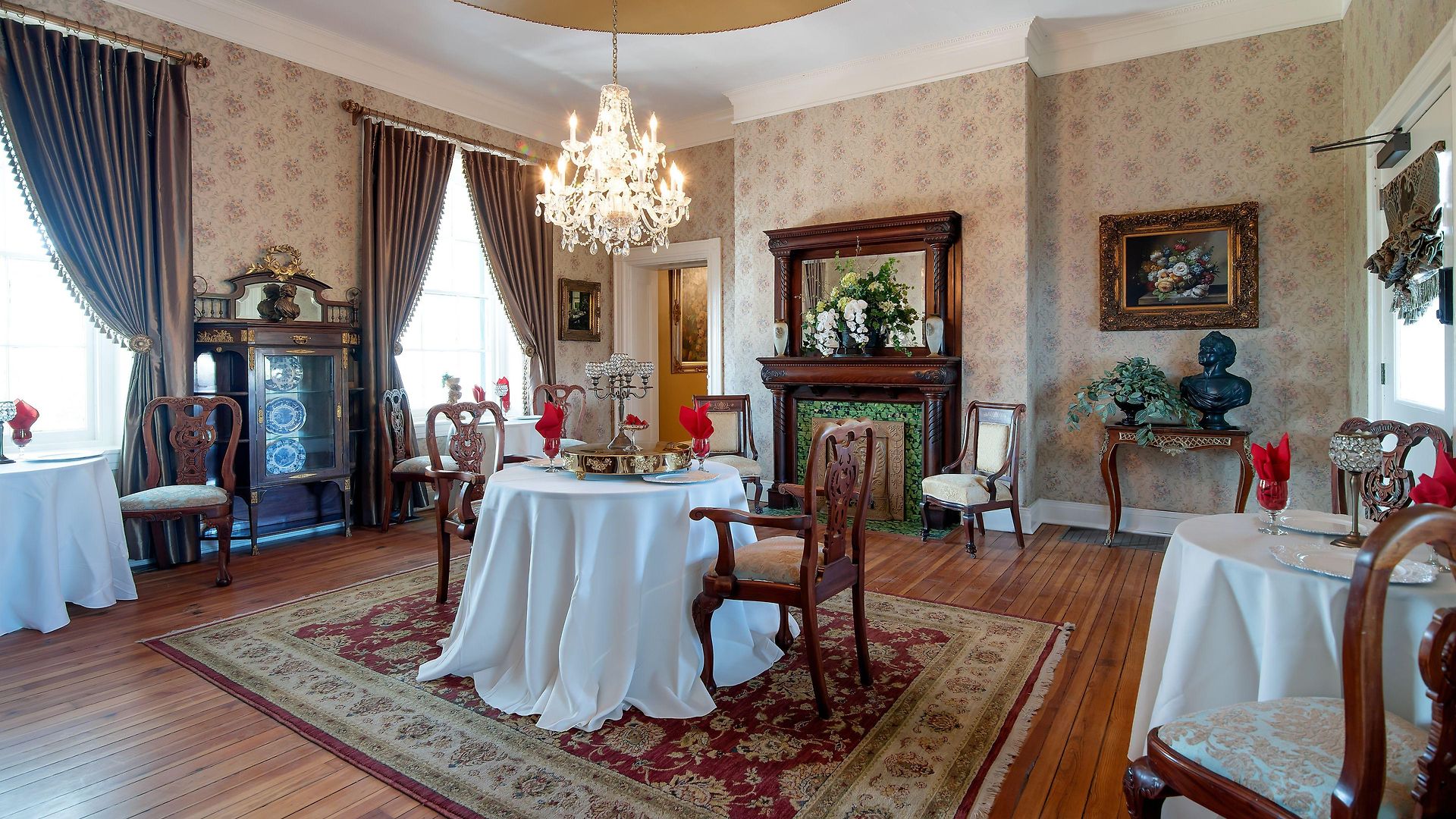 Belle Air Mansion And Bed & Breakfast